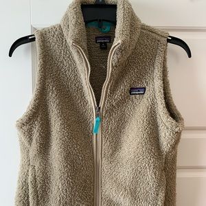 Girls Patagonia vest. Size Youth XL 14